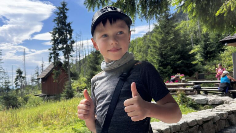 Detská radosť z turistiky na výlete Hory & Story